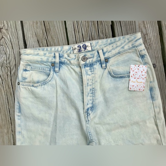 NEW Ladies FREE PEOPLE Gold Coast Light Denim Button Fly Jeans Pants Size 29 - Picture 4 of 12